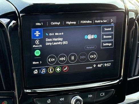 Used 2023 Chevrolet Traverse LT image 19