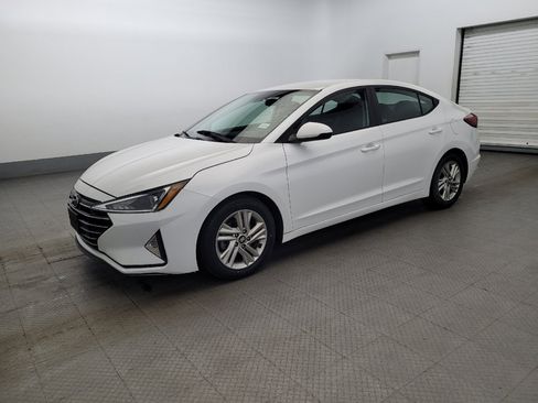 Used 2019 Hyundai Elantra SEL w/ Cargo Package FWD image 2