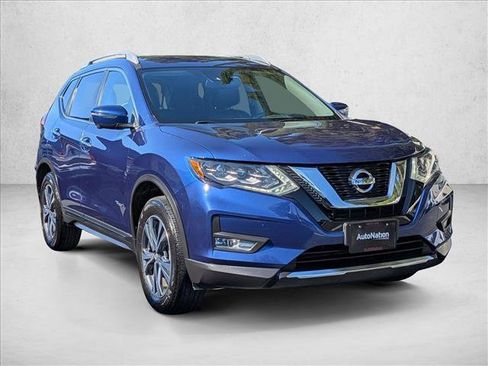 Used 2017 Nissan Rogue SL AWD/4WD image 3