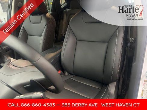 Certified 2025 Nissan Murano SV image 26