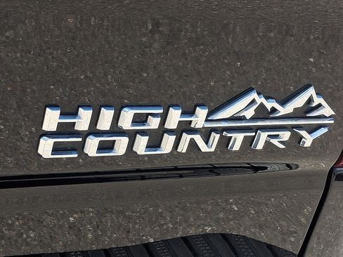 Used 2021 Chevrolet Silverado 1500 High Country w/ Technology Package AWD/4WD image 32