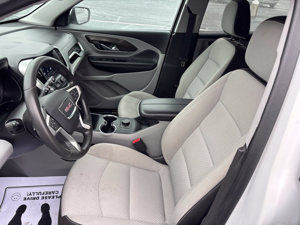 Used 2024 GMC Terrain SLE FWD image 24