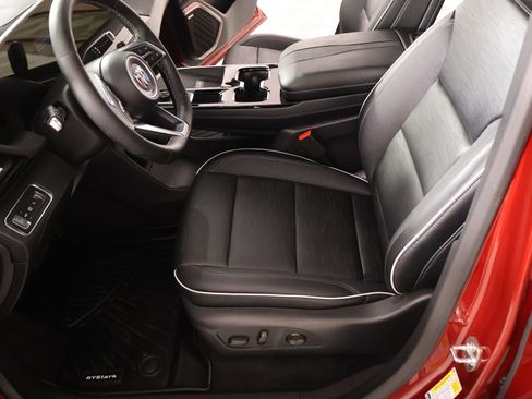 Used 2026 Buick Enclave Sport Touring w/ Power Package FWD image 11