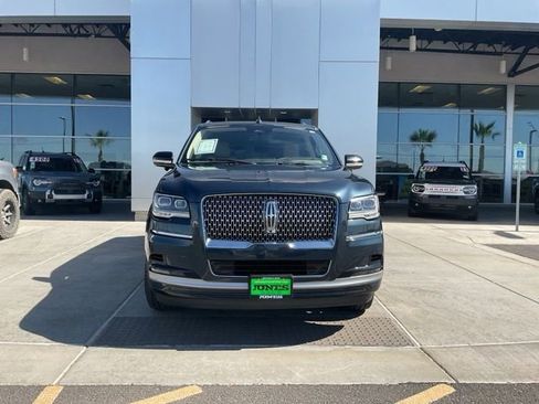 Used 2022 Lincoln Navigator Reserve AWD/4WD image 9