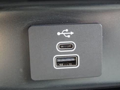 Used 2025 Ford F150 XLT w/ Equipment Group 301A Standard image 32