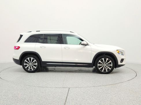 Used 2022 Mercedes-Benz GLB 250 image 4