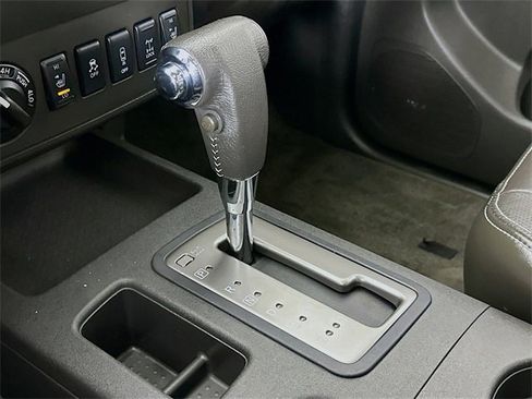 Used 2013 Nissan Frontier PRO-4X w/ Pro-4x Luxury Pkg image 25