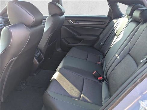 Used 2021 Honda Accord Sport image 18
