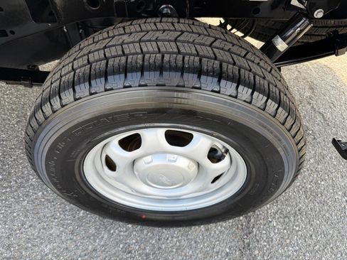 Used 2020 Ford F150 XL w/ Equipment Group 101A Mid RWD image 32