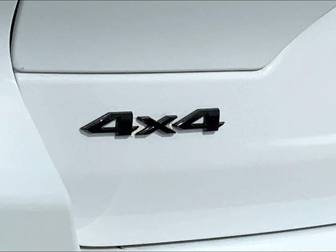 Certified 2024 Jeep Grand Cherokee Altitude image 15