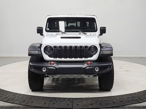 Used 2024 Jeep Gladiator Mojave w/ Convenience Group AWD/4WD image 2