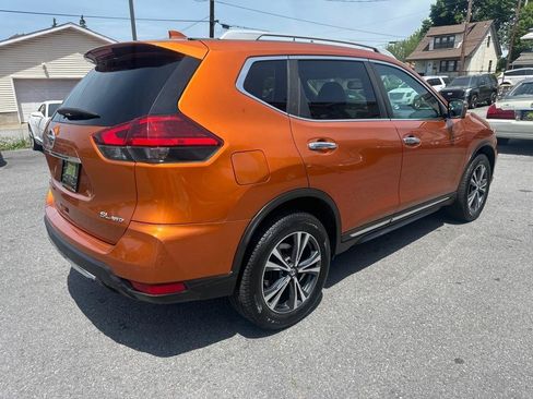 Used 2017 Nissan Rogue SL AWD/4WD image 4