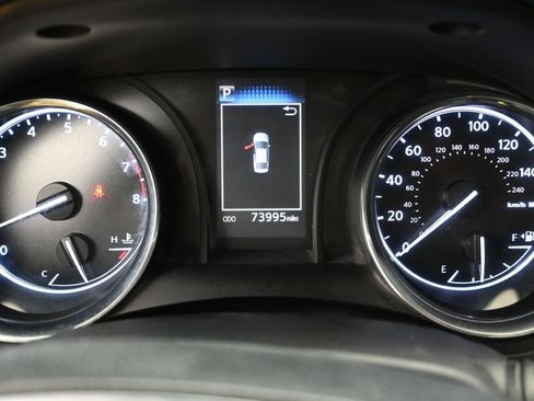 Used 2020 Toyota Camry SE FWD image 14