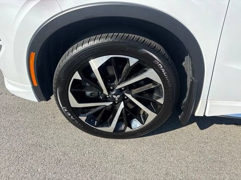 Used 2024 Mitsubishi Outlander SEL AWD/4WD image 10