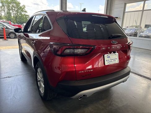 New 2025 Ford Escape Active w/ Cold Weather Package image 5