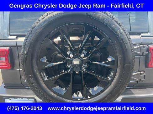 Certified 2025 Jeep Wrangler Unlimited Sahara AWD/4WD image 24