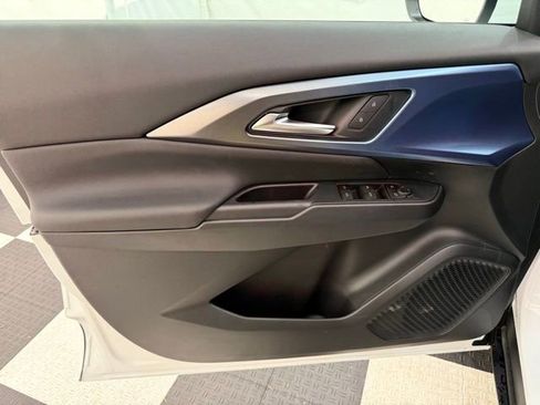 New 2026 Chevrolet Equinox EV LT image 14