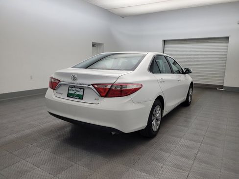 Used 2017 Toyota Camry LE image 9