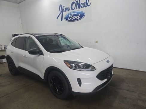 Used 2022 Ford Escape SE w/ Convenience Package FWD image 1