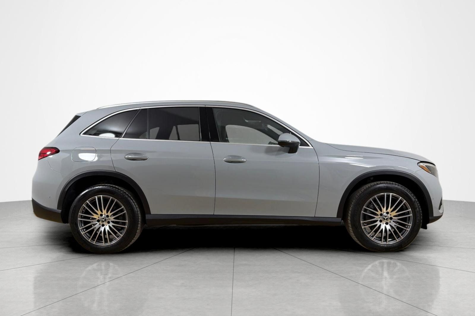 Used 2026 Mercedes-Benz GLC 300 image 6