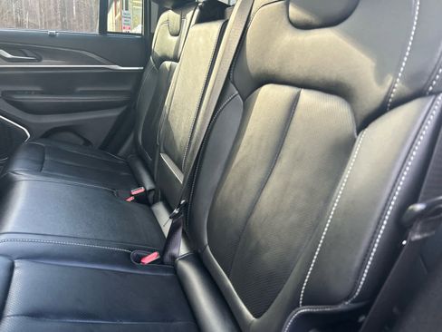 Used 2023 Jeep Grand Cherokee 30th Anniversary image 47