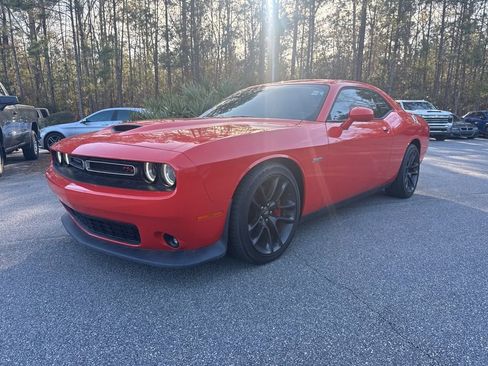 Used 2023 Dodge Challenger R/T w/ Plus Package image 1