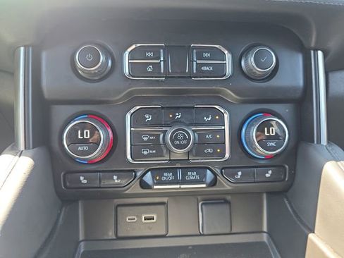 Used 2024 Chevrolet Tahoe LT RWD image 34