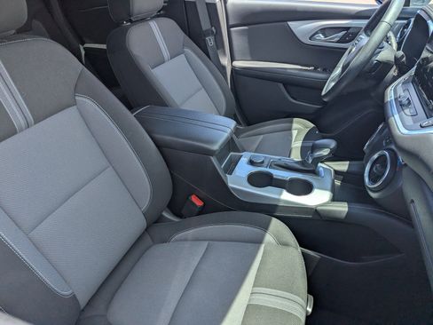 Used 2025 Chevrolet Blazer LT FWD image 9