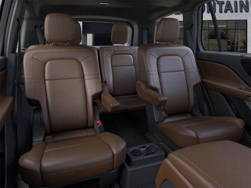 New 2026 Lincoln Aviator Reserve w/ Luxury Package image 11