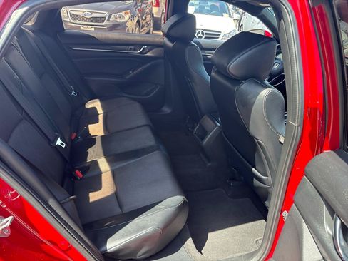 Used 2018 Honda Accord Sport image 16