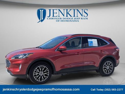Used 2022 Ford Escape Titanium w/ Titanium Premium Package FWD image 10
