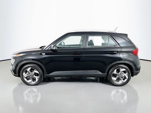 Used 2024 Hyundai Venue SEL FWD image 5