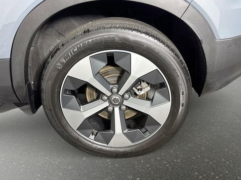 Used 2023 Volvo XC40 B5 Plus w/ Driver Assist Package image 34