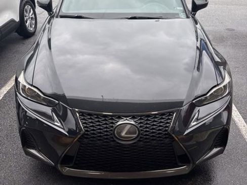Used 2017 Lexus IS 200t image 8