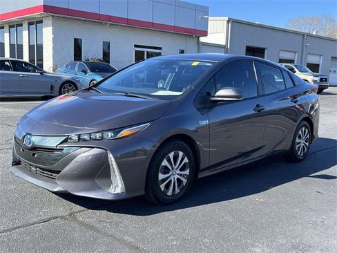 Used 2021 Toyota Prius Prime XLE w/ Carpet Mat Package (TMS) image 7