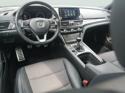 Used 2018 Honda Accord Sport image 23