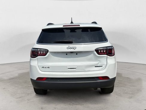 Used 2023 Jeep Compass Latitude AWD/4WD image 4