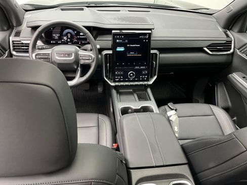 Used 2026 GMC Acadia Elevation w/ Elevation Premium Package AWD/4WD image 4