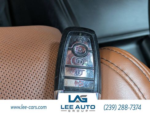Used 2021 Lincoln Navigator Reserve w/ Luxury Package AWD/4WD image 32