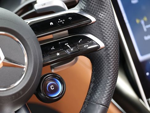 Used 2022 Mercedes-Benz SL 55 AMG 4MATIC image 24