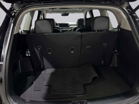 Used 2025 Kia Telluride EX w/ EX Captain's Chair Package image 45