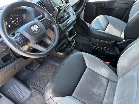 Used 2025 RAM ProMaster 2500 w/ Convenience Group FWD image 7