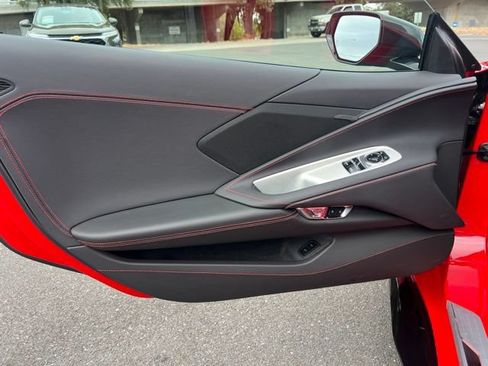 Used 2025 Chevrolet Corvette Z06 RWD image 20