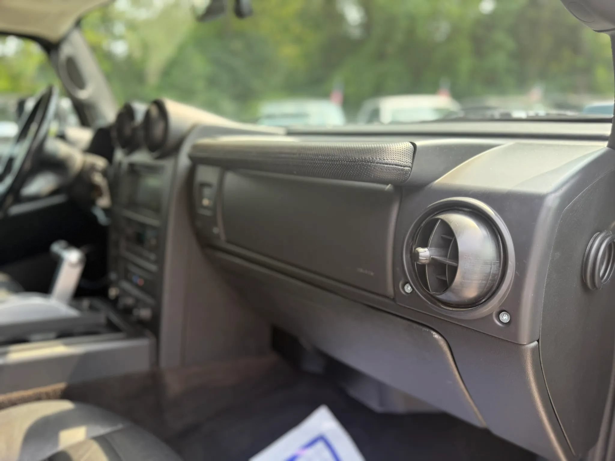 Used 2005 HUMMER H2 w/ Preferred Equipment Group AWD/4WD image 16