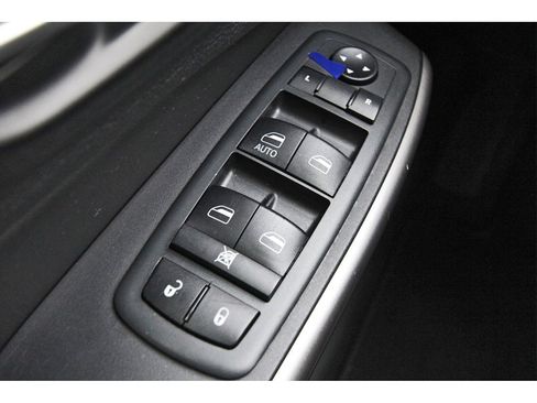 Used 2020 Jeep Cherokee Latitude image 21