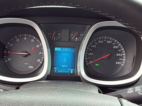 Used 2017 Chevrolet Equinox LT w/ Convenience Package image 32