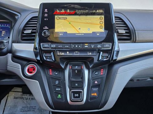 Used 2018 Honda Odyssey Touring image 24