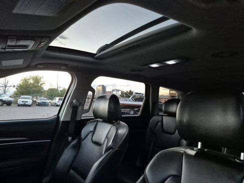 Certified 2025 Kia Telluride S image 13