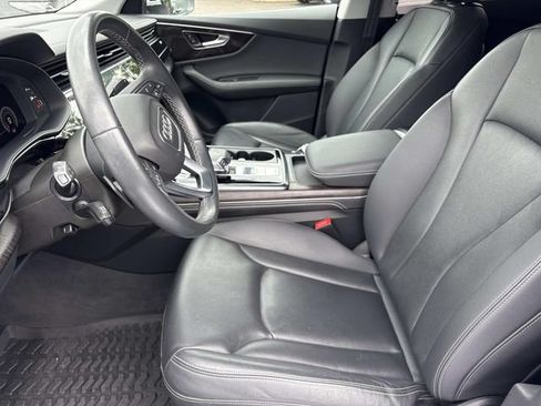 Used 2023 Audi Q8 Prestige AWD/4WD image 27