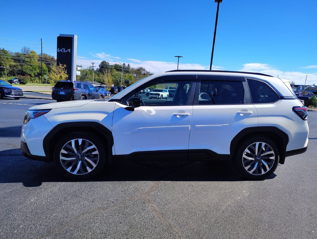 Certified 2025 Subaru Forester Touring AWD/4WD image 3